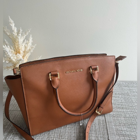 Michael Kors Brown Saffiano Leather Satchel Tote Shoulder Crossbody Bag Laptop w - Picture 2 of 12